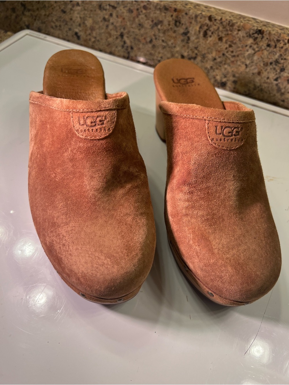 UGG Women's Size 8 Abbie Suede Clog Mules w/ 3” Heels in Chestnut